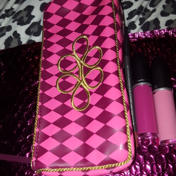 MAC Cosmetics Other - Pretty,MAC lip package all new from sets W/bonus!!